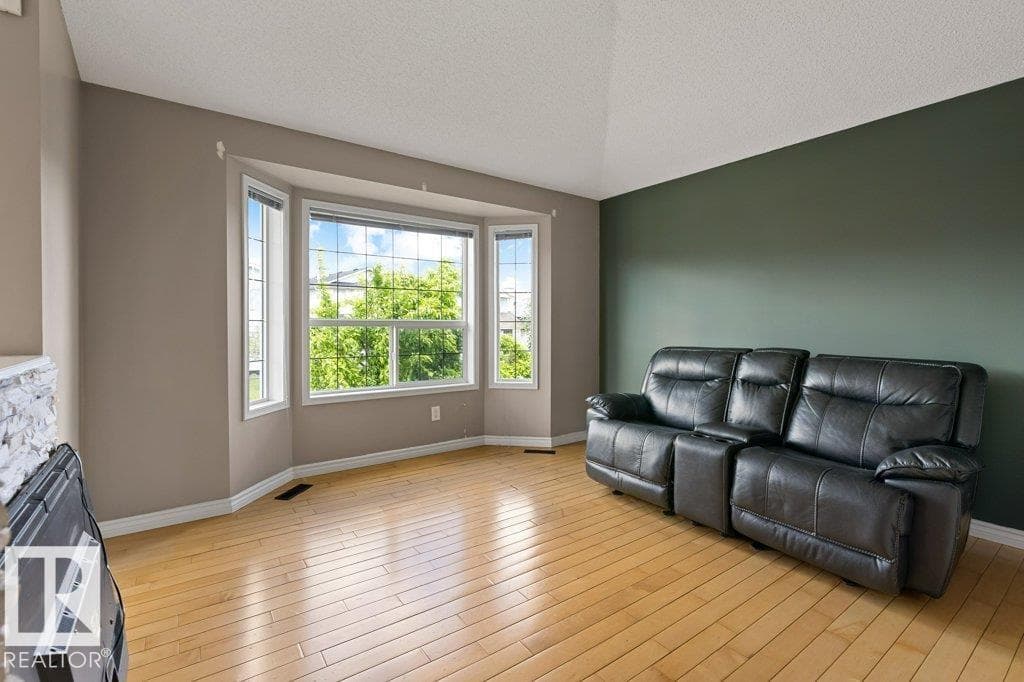 11617 167B AV NW — photo 5