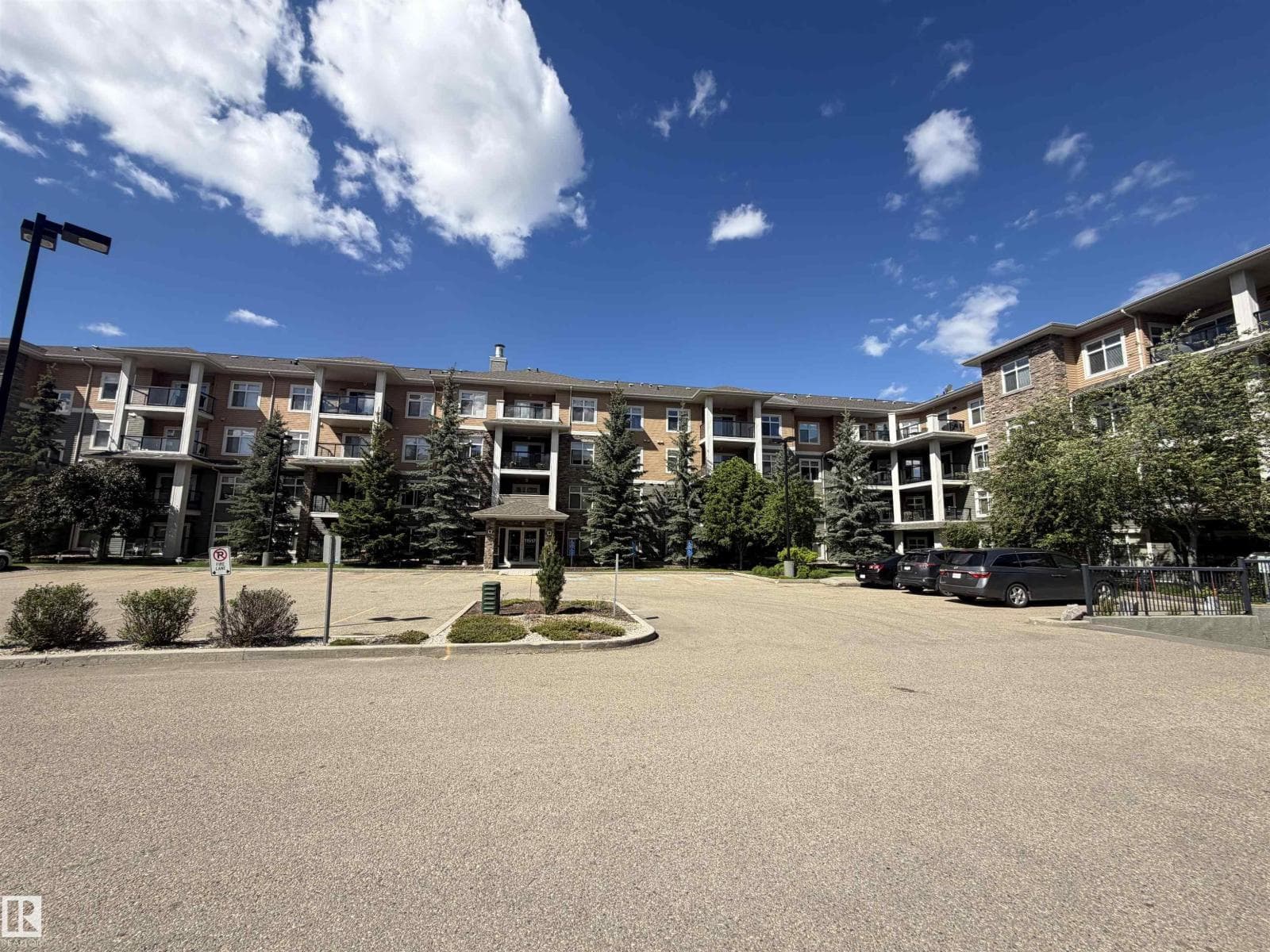 #260 11517 ELLERSLIE RD SW