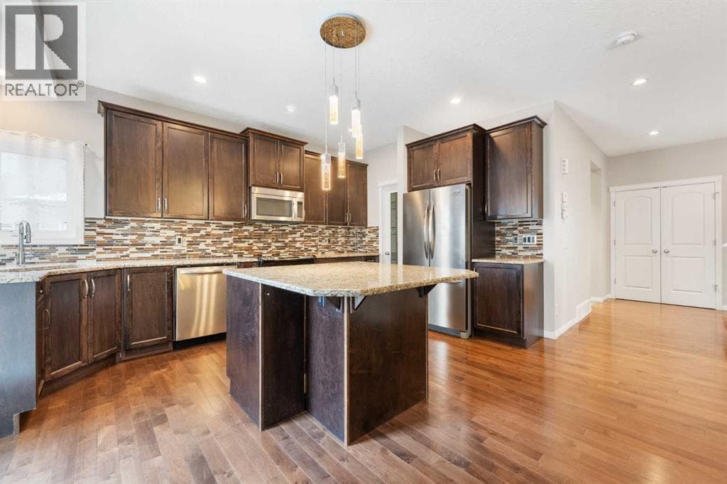 220 Walden Heights SE — photo 4