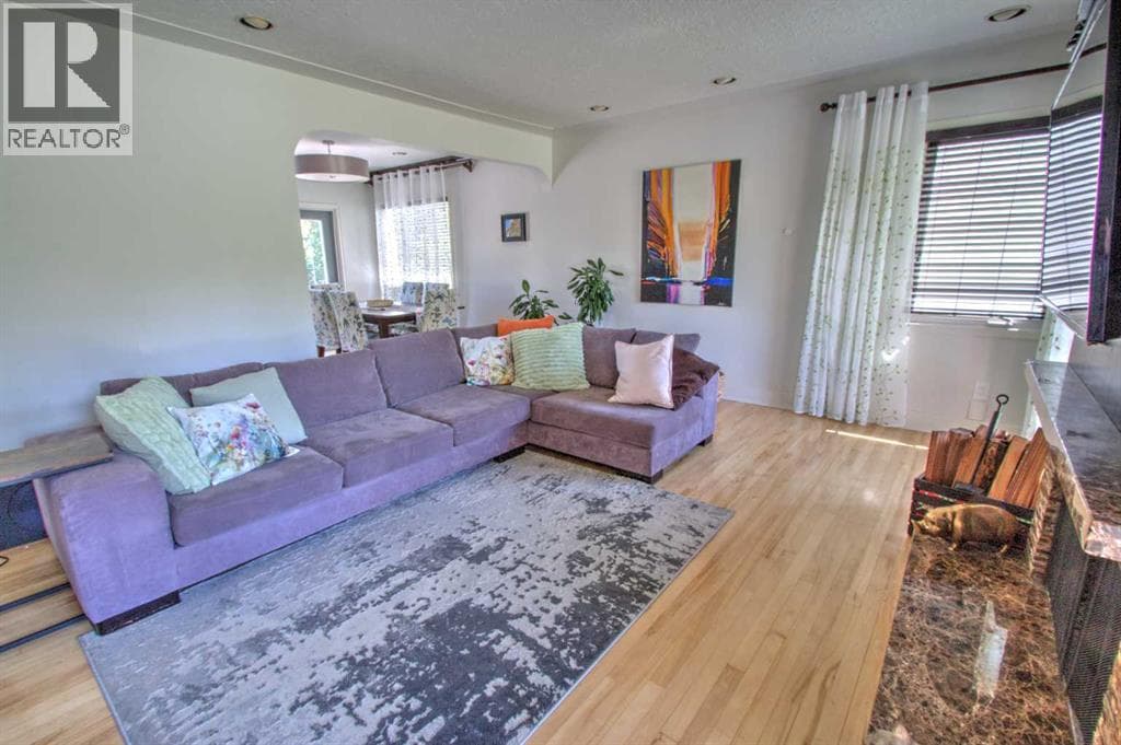 1604 Scotland Street SW — photo 2