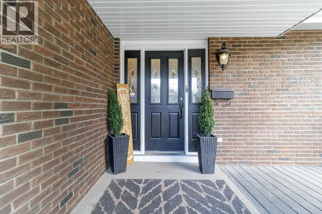 5 Selkirk Boulevard — photo 3