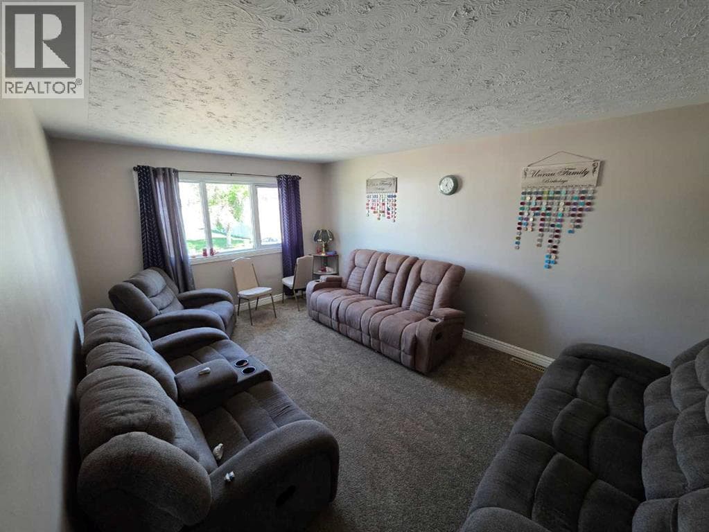 511 2 Avenue N — photo 3