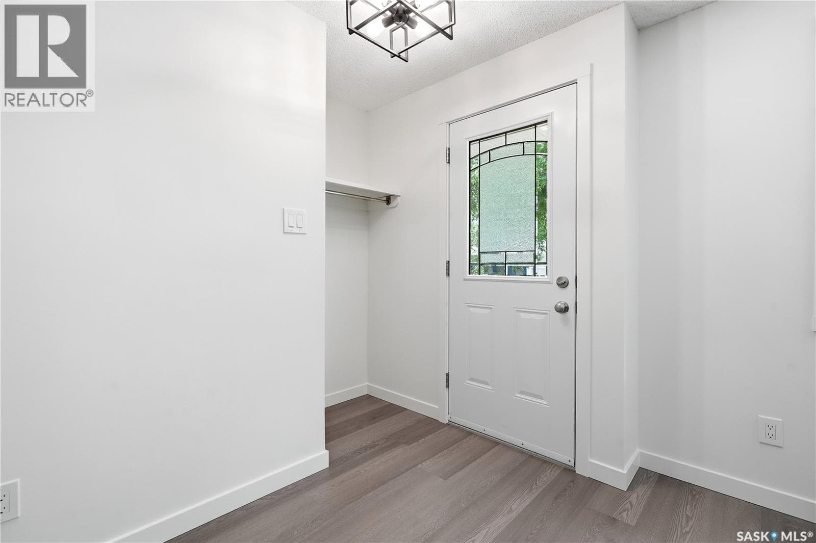 116 Straub STREET — photo 3