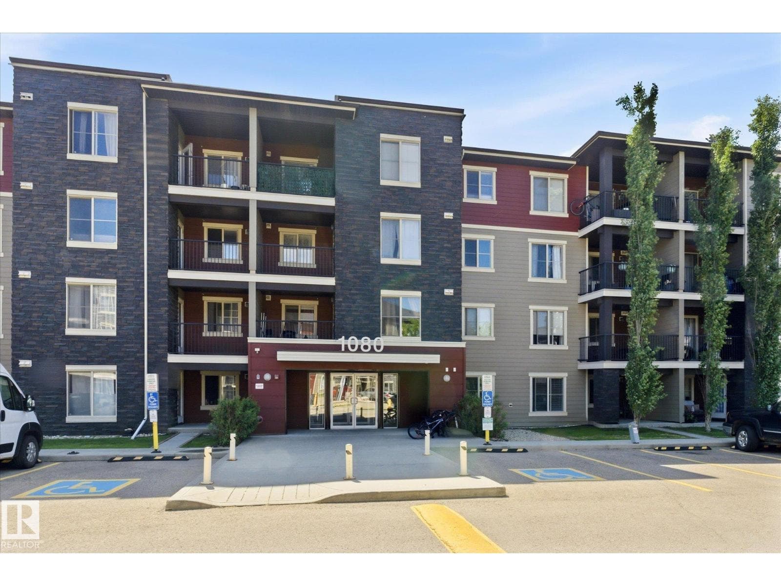 #208 1080 MCCONACHIE BV NW — photo 2
