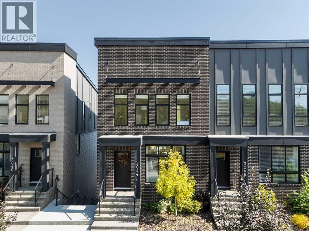 3044 85 Street SW — photo 2