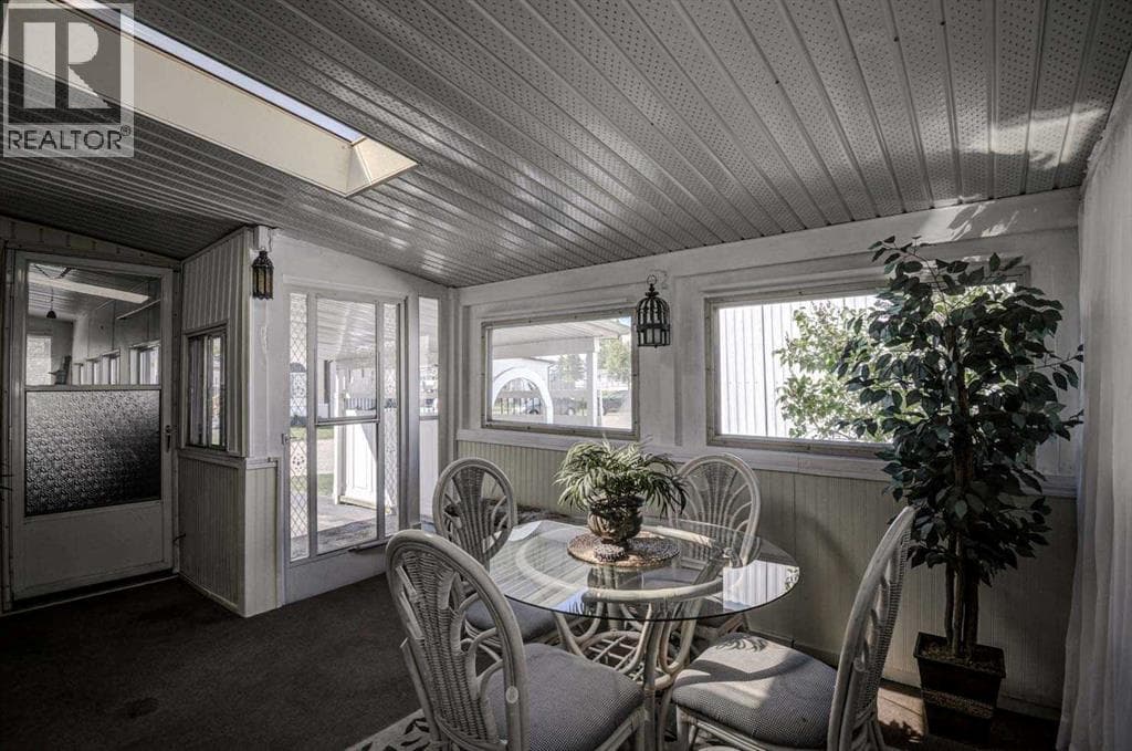 221, 99 Arbour Lake Road NW — photo 3