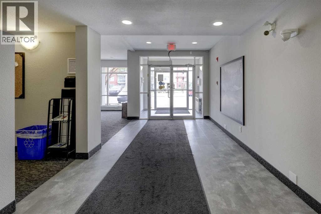 1204, 604 East Lake Boulevard NE — photo 4