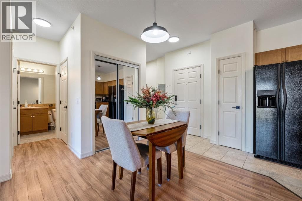1402, 92 Crystal Shores Road — photo 4