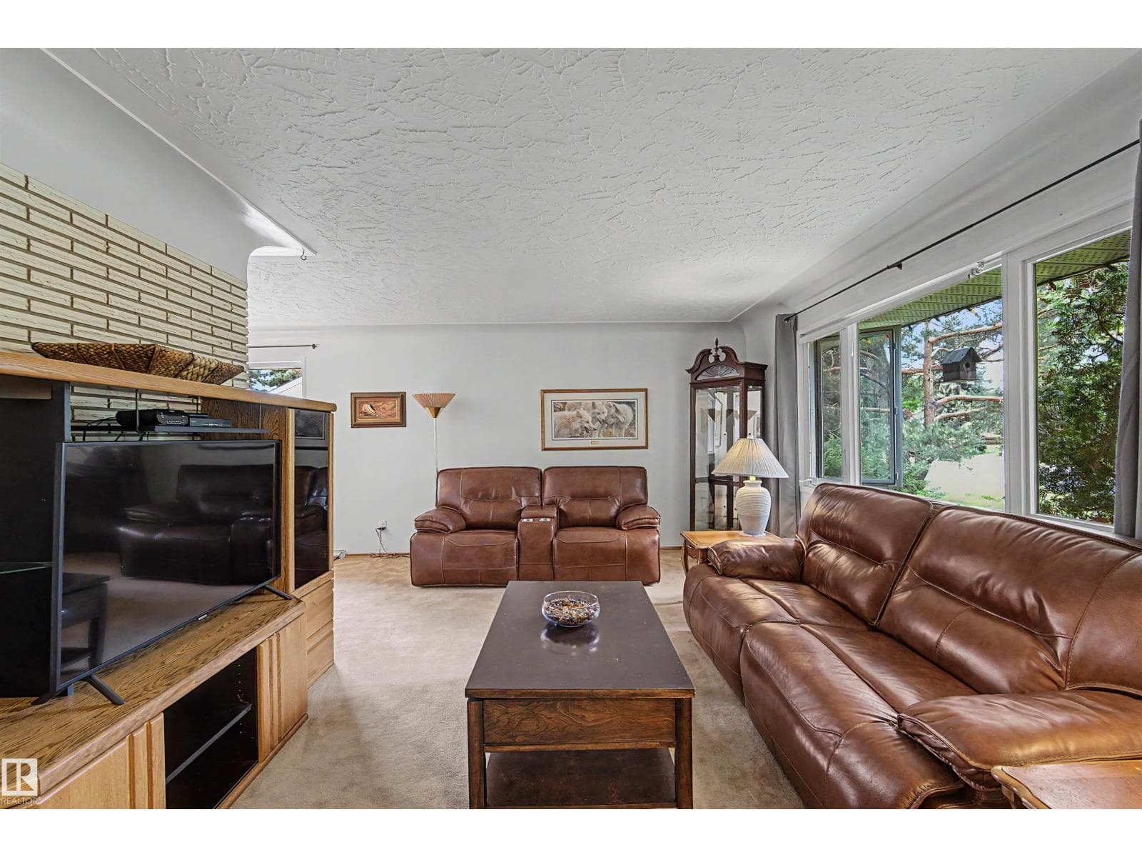 10647 147 ST NW — photo 3
