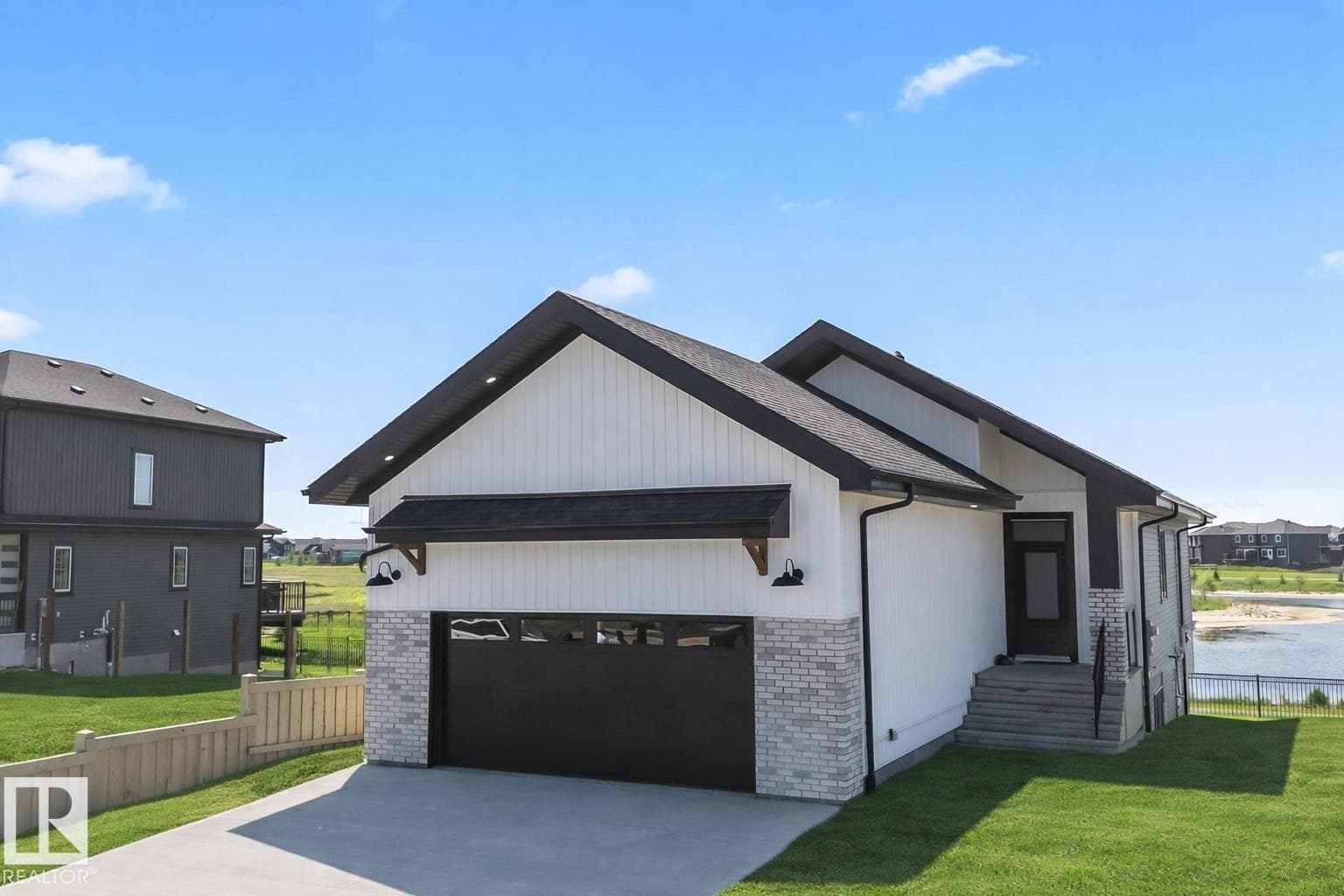 1411 Redpoll Court NW