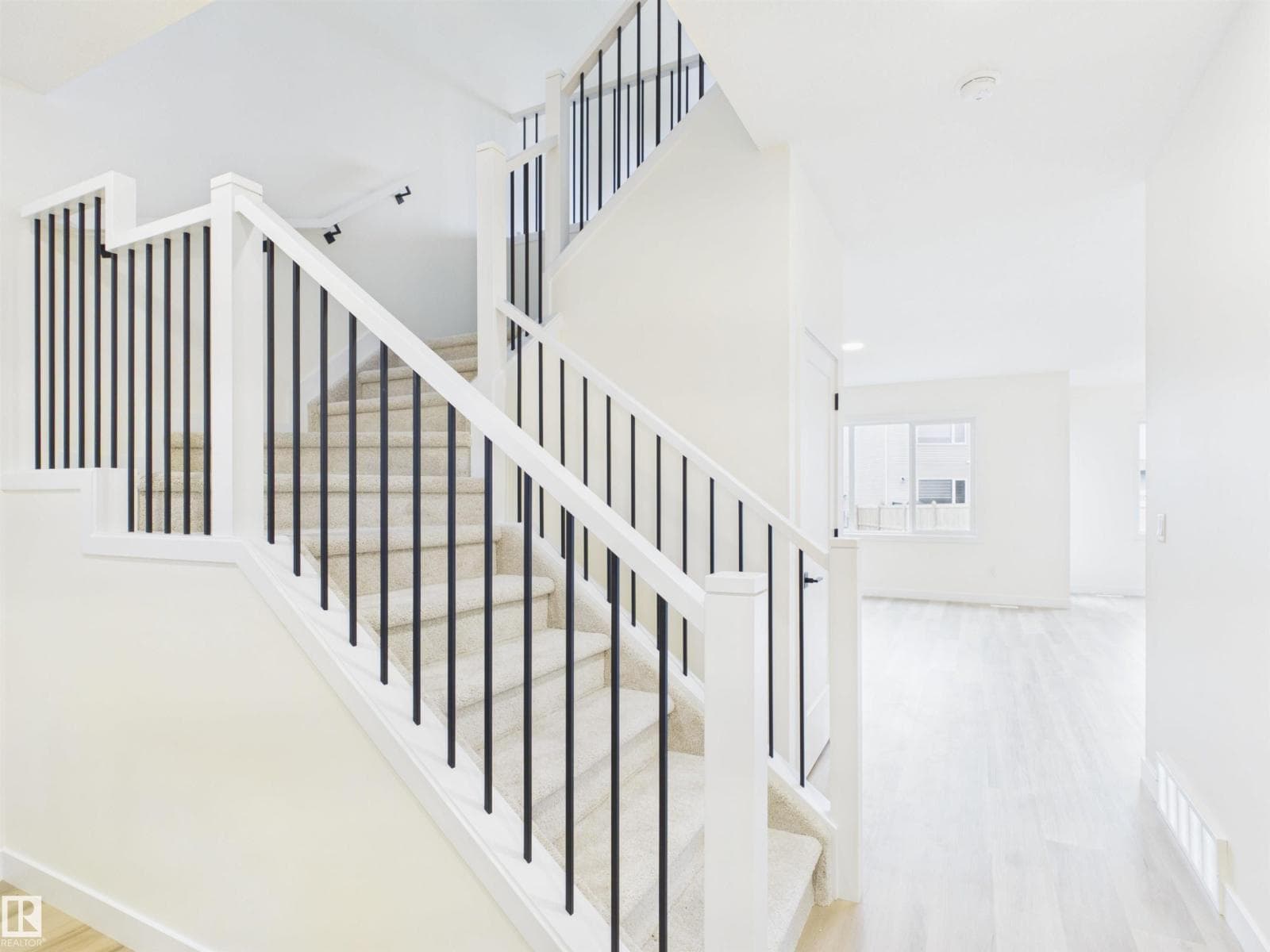223 RAVINE DR — photo 5
