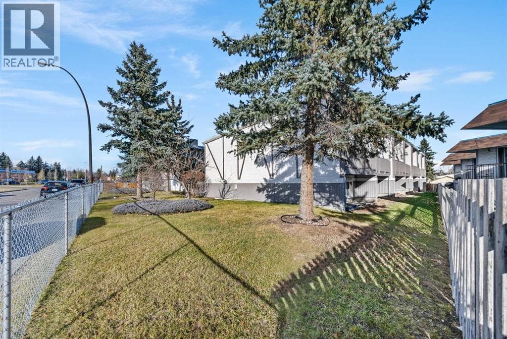 1, 455 Huntsville Crescent NW — photo 4