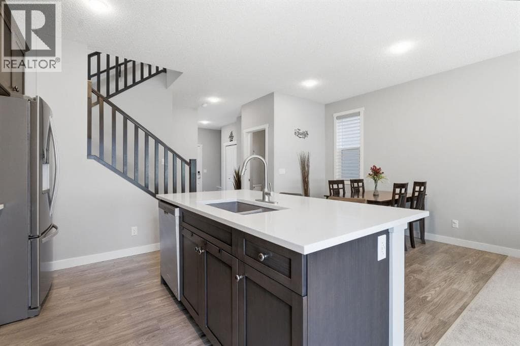 131 Walcrest Way SE — photo 3