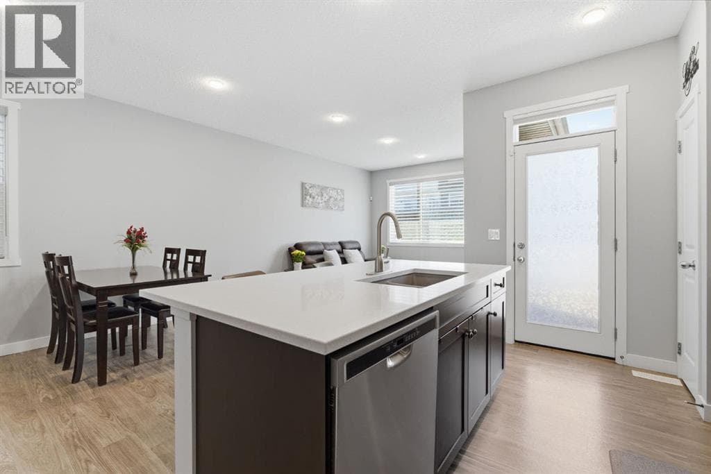 131 Walcrest Way SE — photo 4