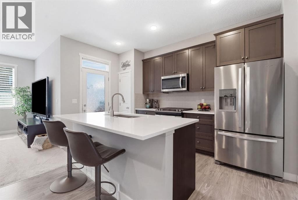 131 Walcrest Way SE — photo 2