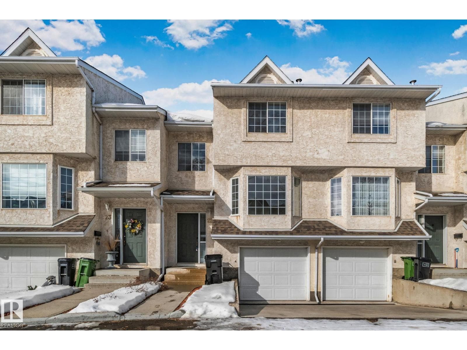 #22 9703 174 ST NW NW