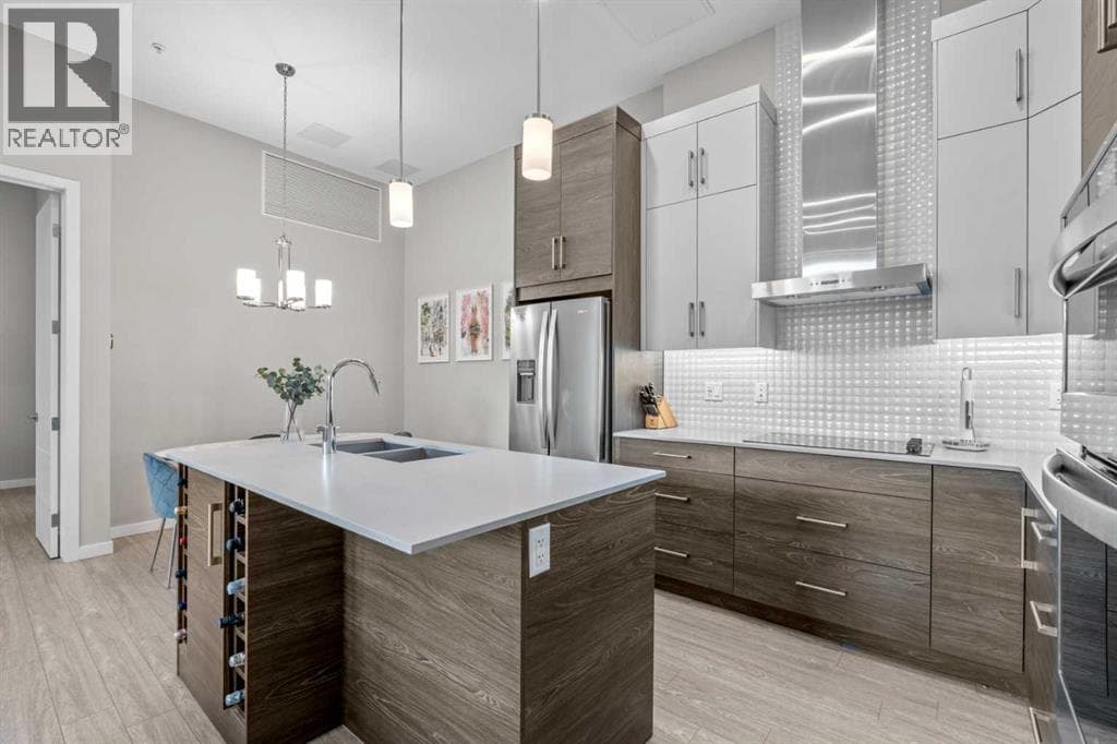 124 Mahogany Centre SE — photo 3