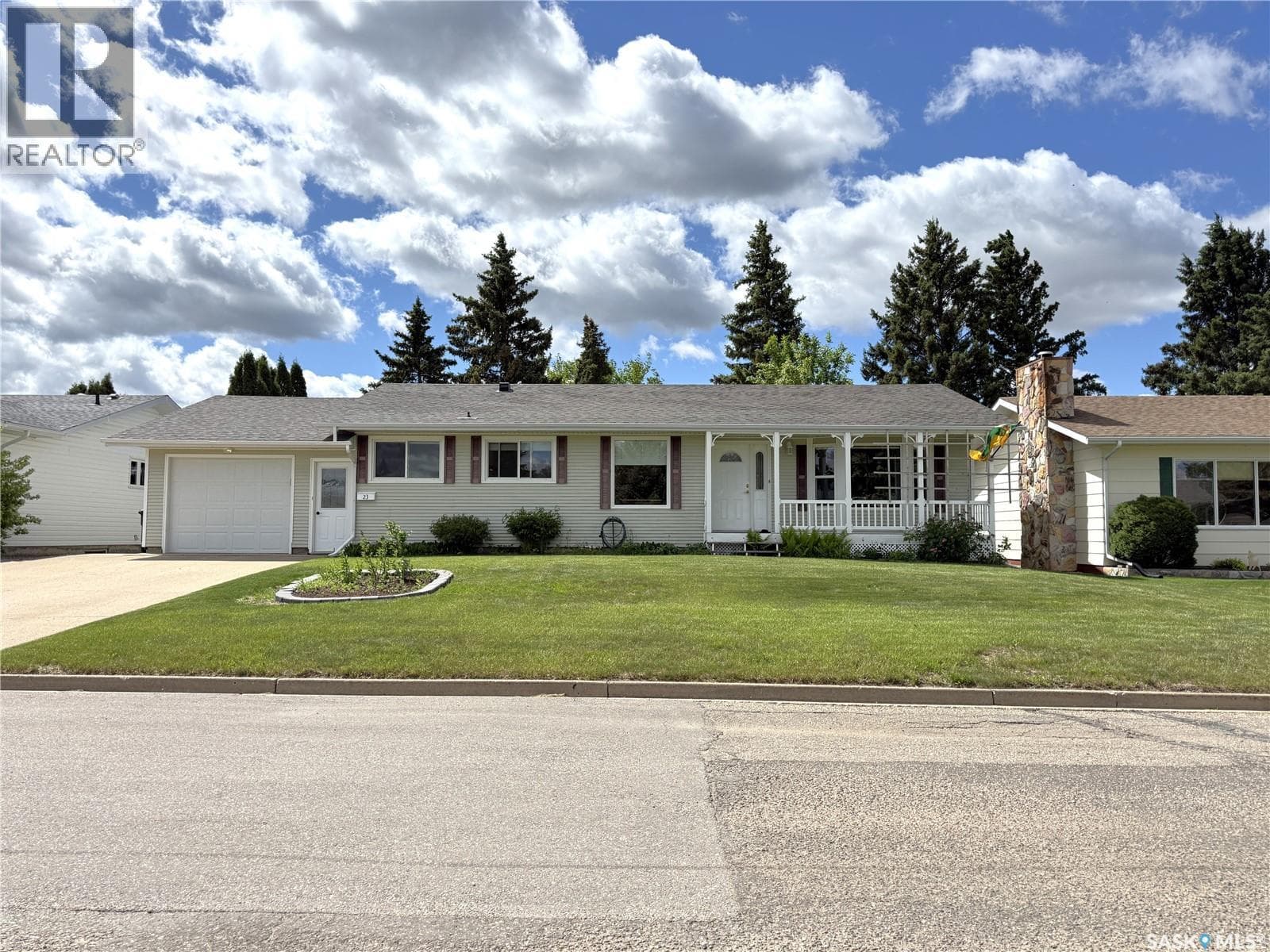 23 Tufts CRESCENT