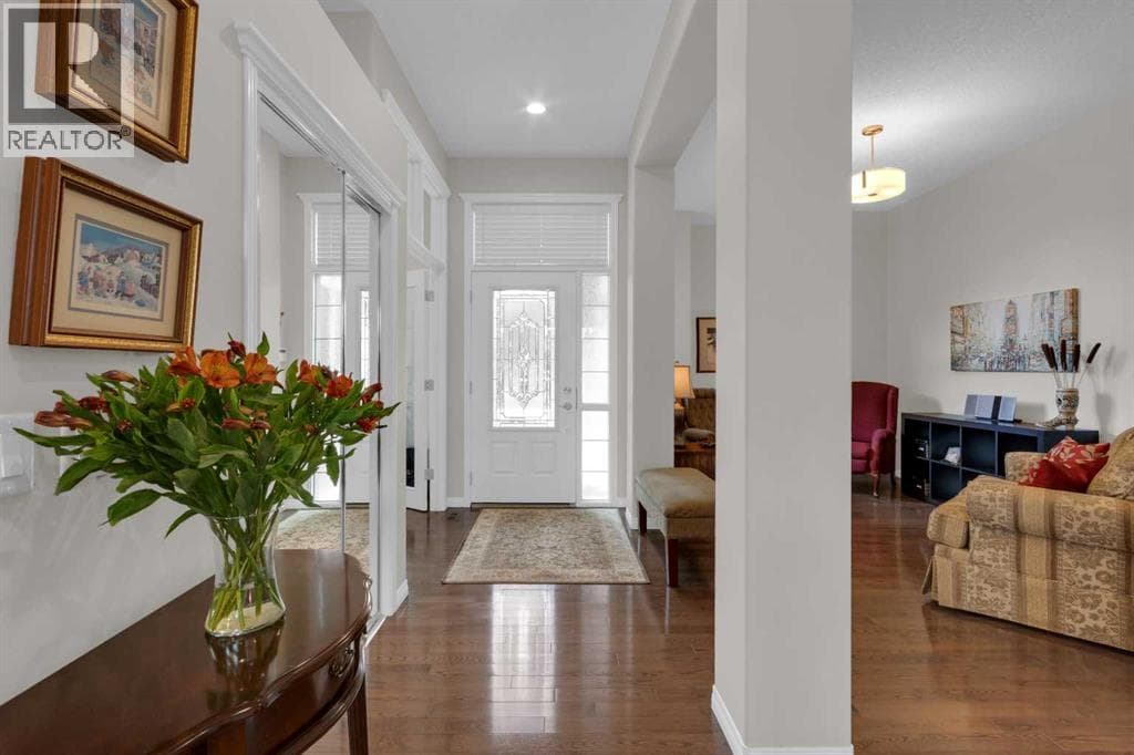 102 Panatella Crescent NW — photo 2