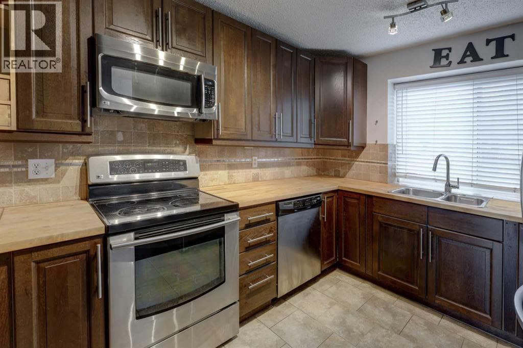 40 Georgian Villas NE — photo 5