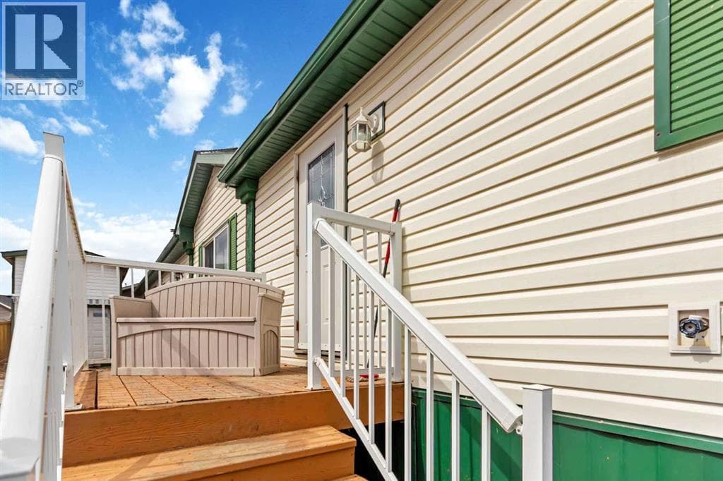 240 Mckinlay Crescent — photo 3