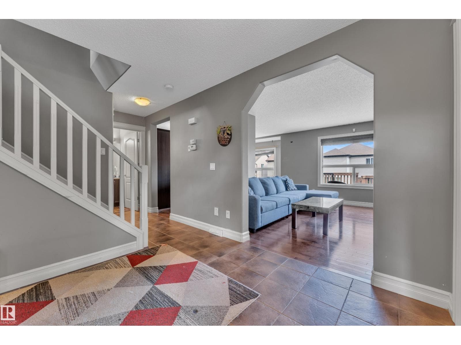 6116 11 AV SW — photo 4