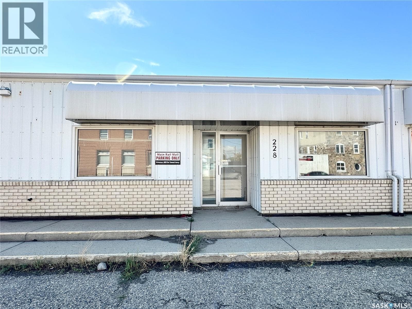 228 Railway AVENUE — photo 2