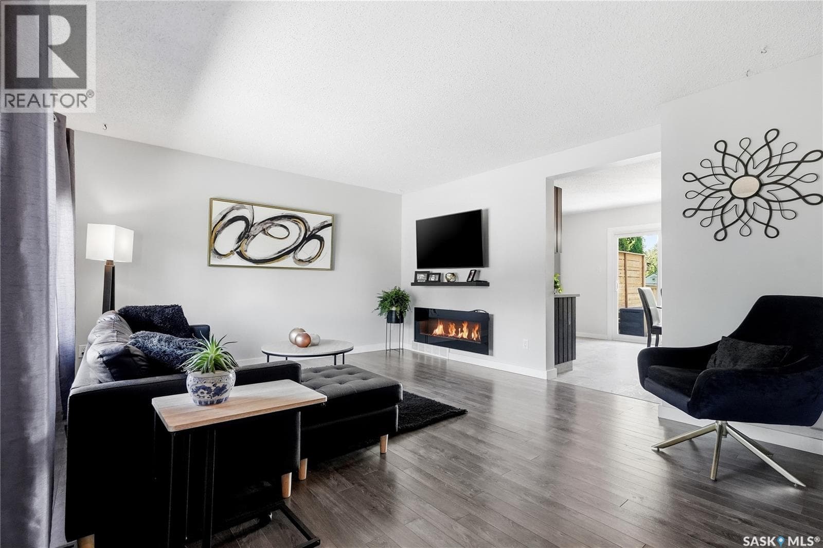 452 Lenore DRIVE — photo 4