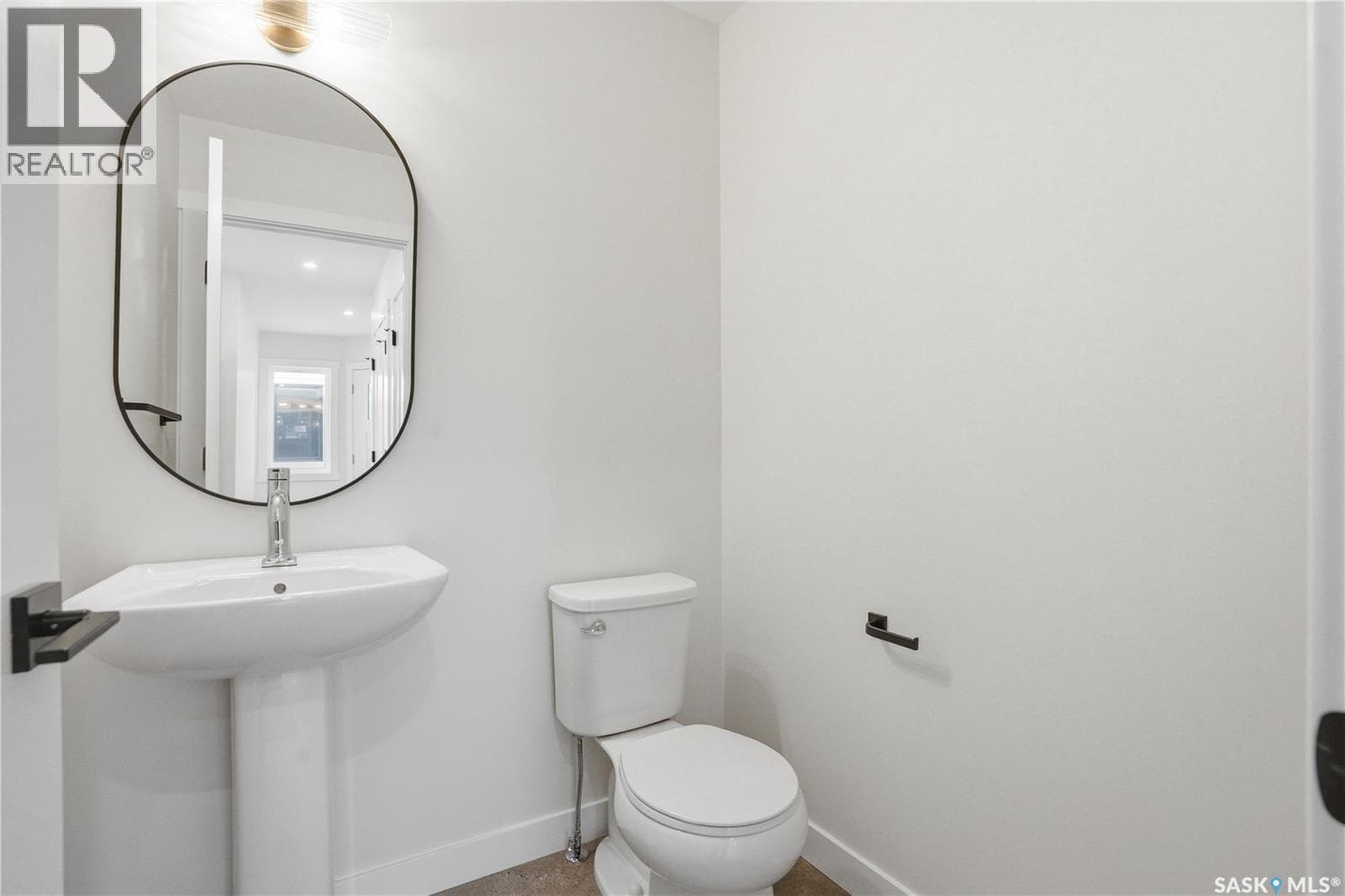 303 155 McFaull WAY — photo 4