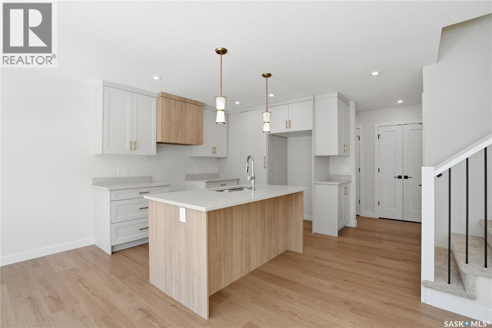 303 155 McFaull WAY — photo 5