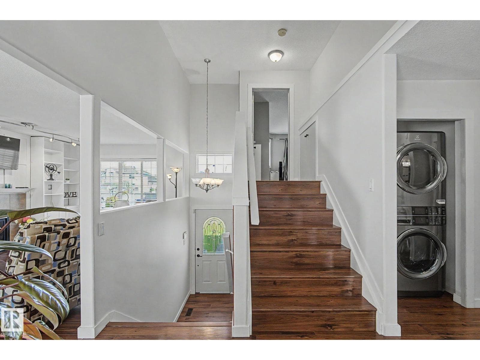 7565 165A AV NW — photo 2