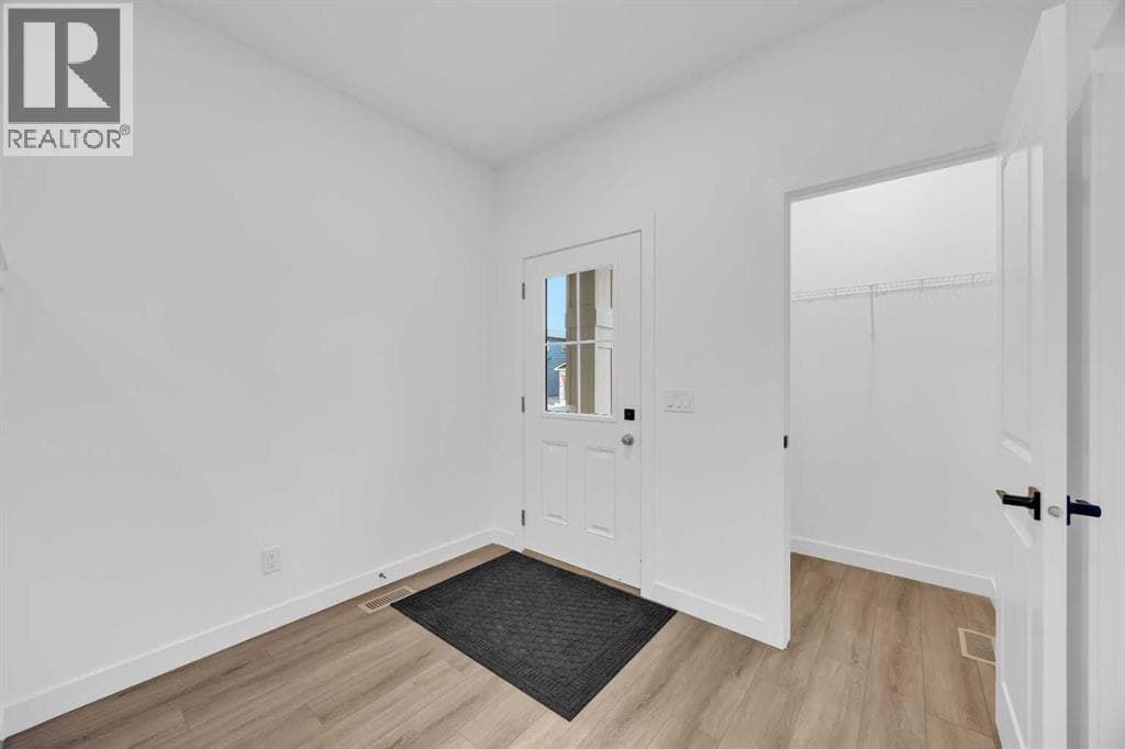 45 Hotchkiss Gardens SE — photo 4