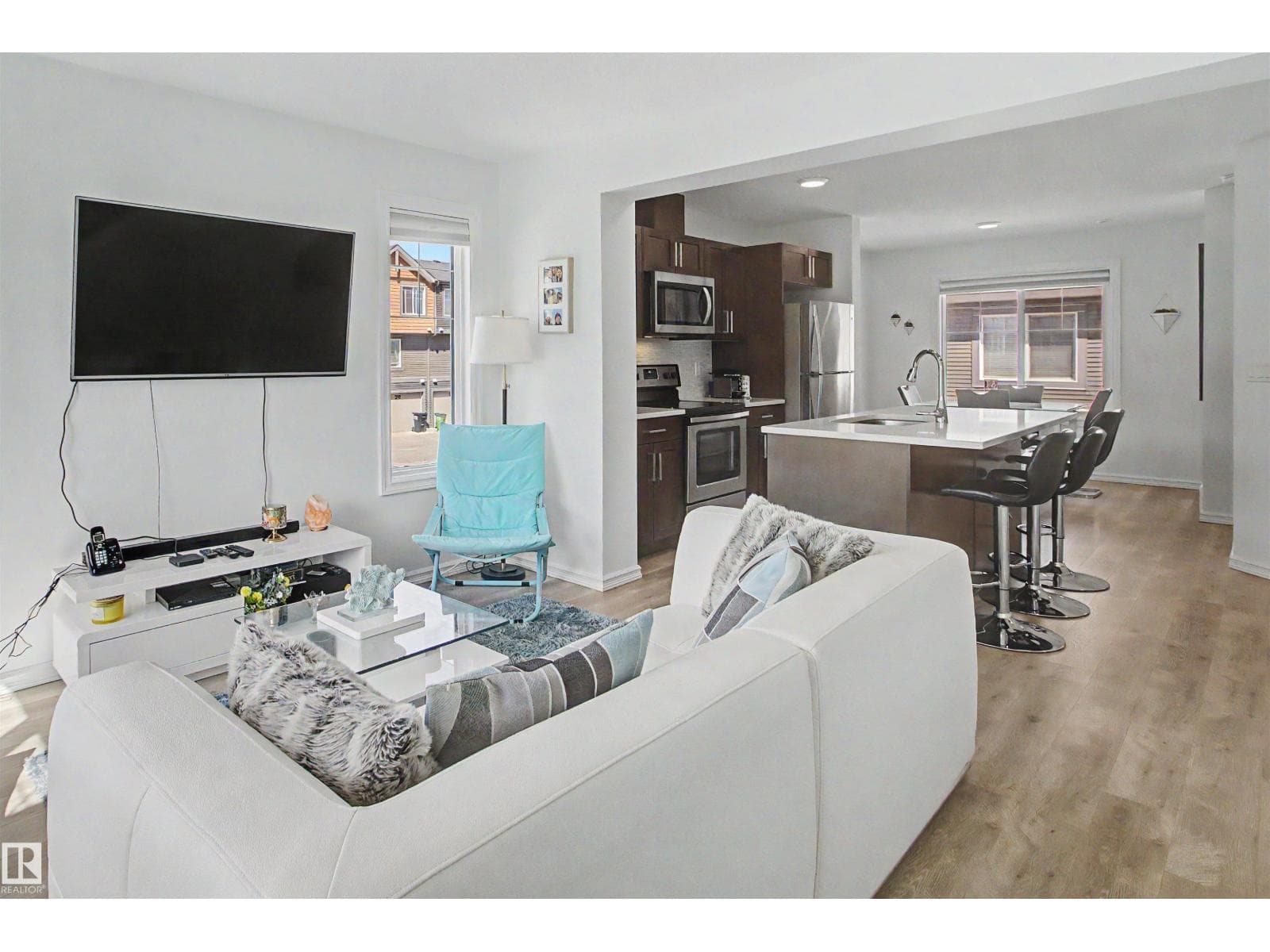 #30 3025 151 AV NW