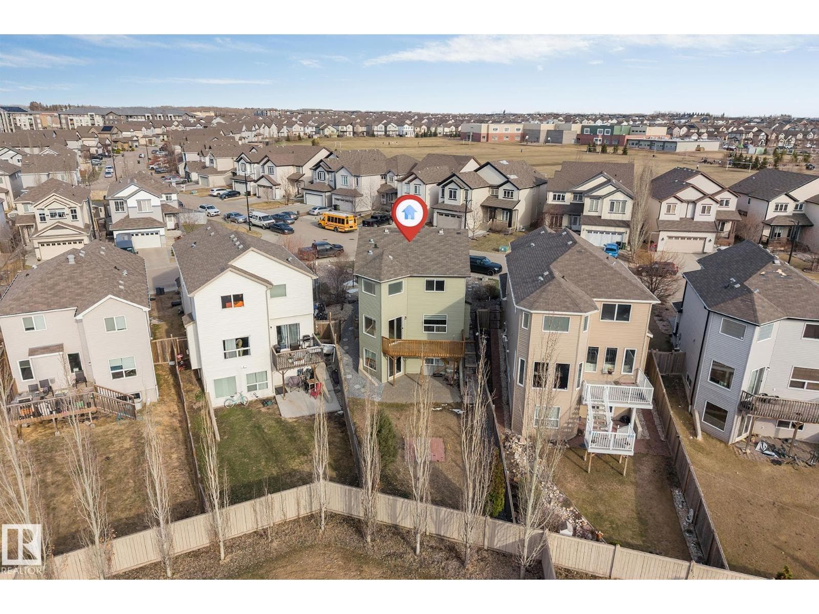 5928 12 AV SW — photo 4