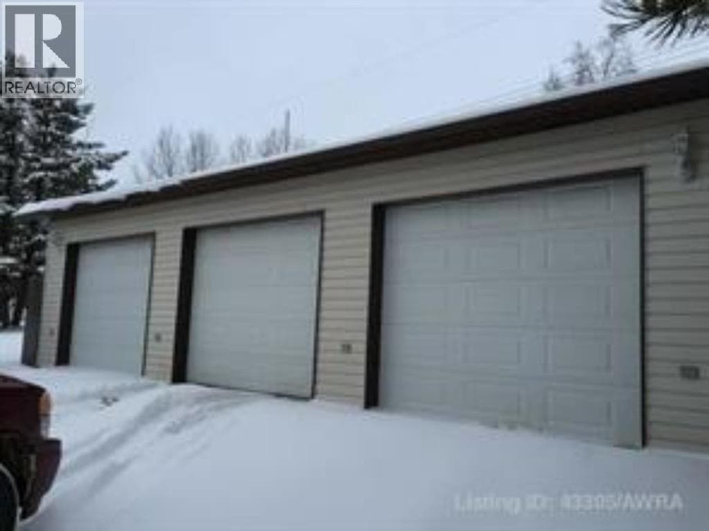 5412 Fir Crescent — photo 2