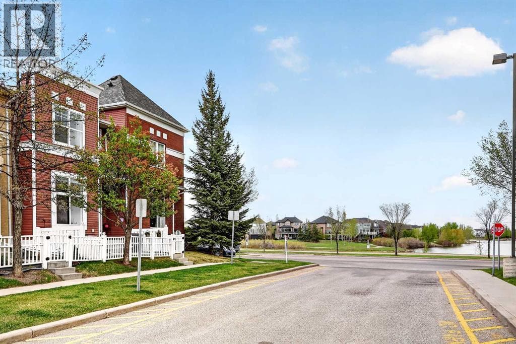 140 Promenade Way SE — photo 3