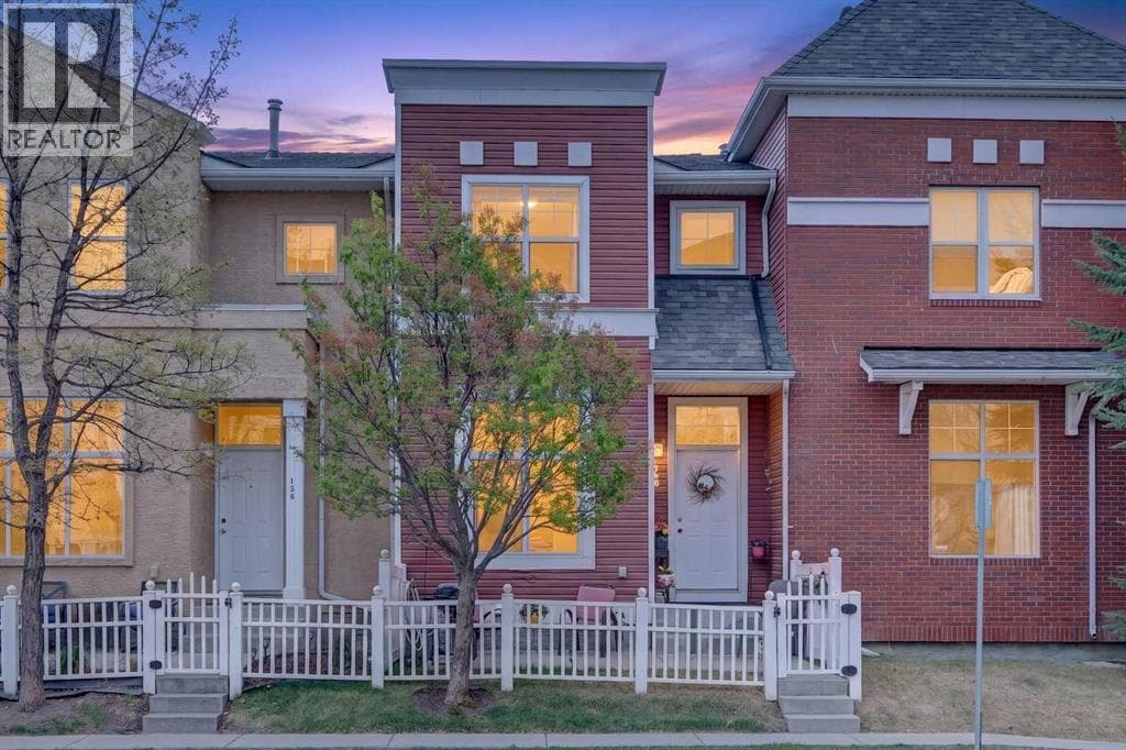 140 Promenade Way SE — photo 2
