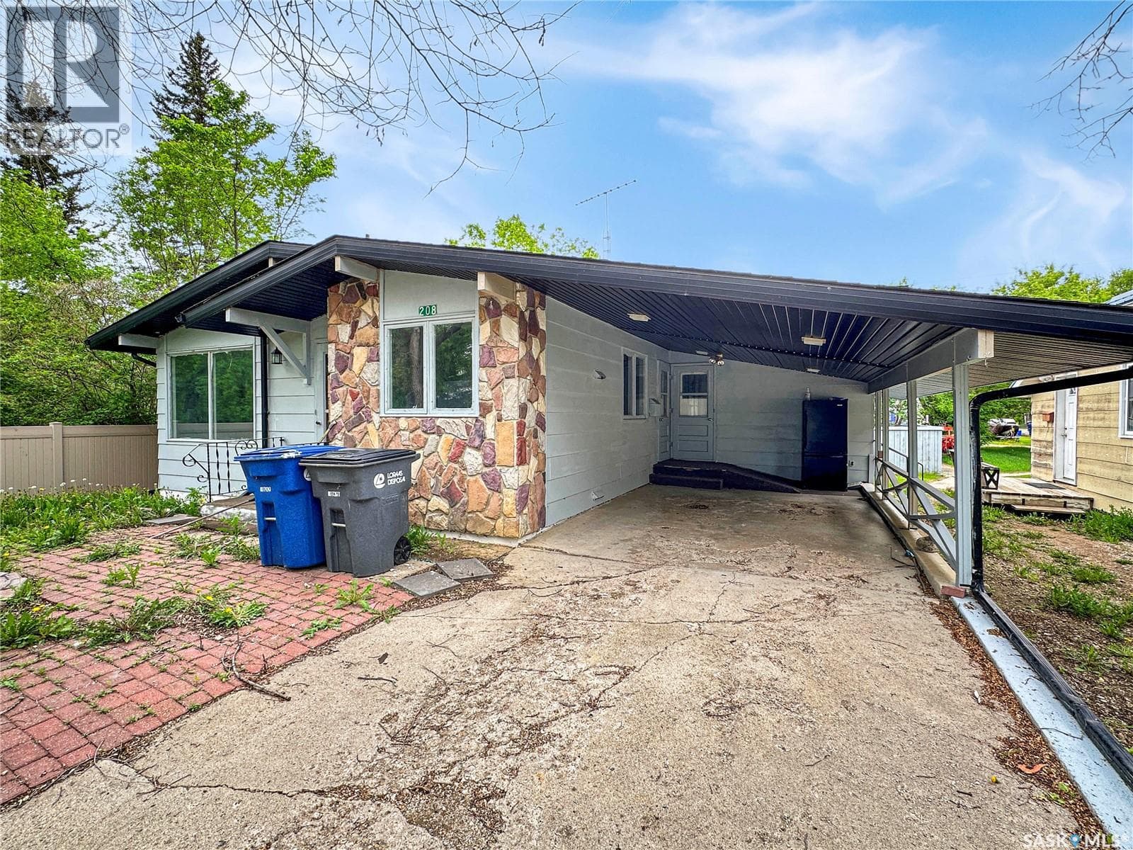 208 Lorne STREET