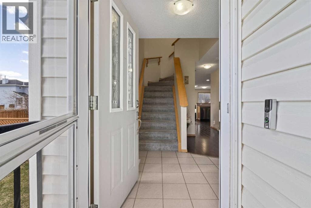 10 Taralea Bay NE — photo 4