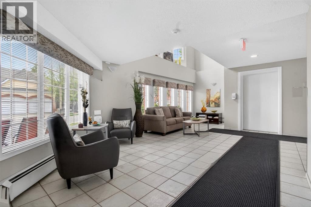 314, 2314 Sienna Park Green SW — photo 5