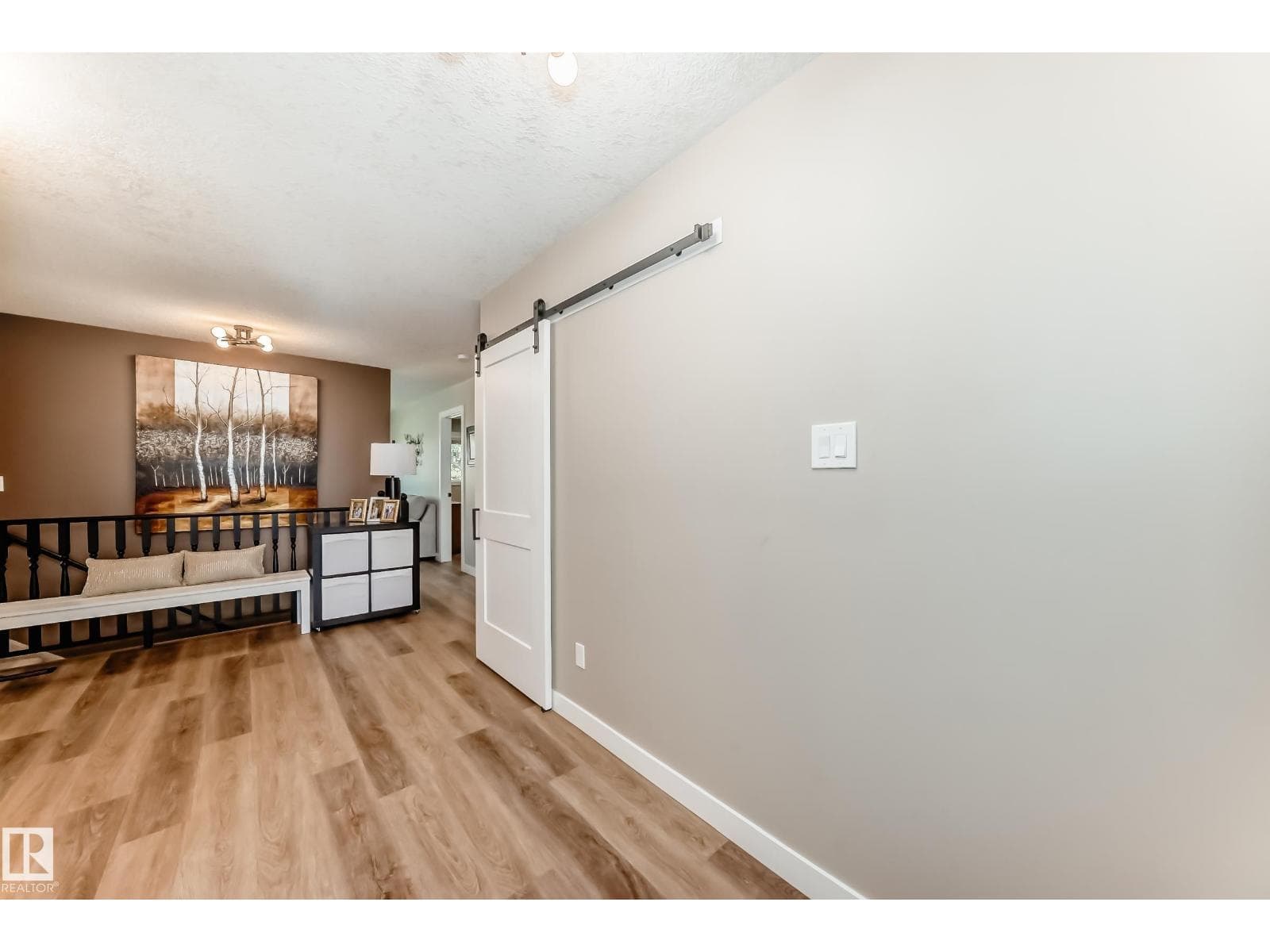 10822 11 AV NW — photo 3