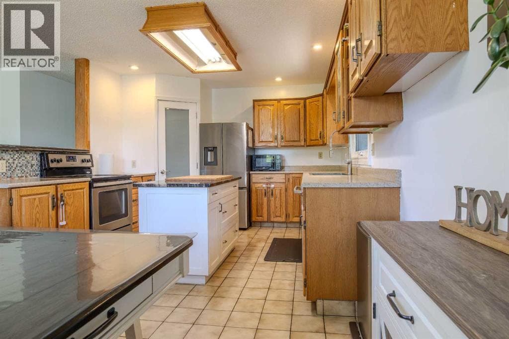 5936 Madigan Drive NE — photo 5