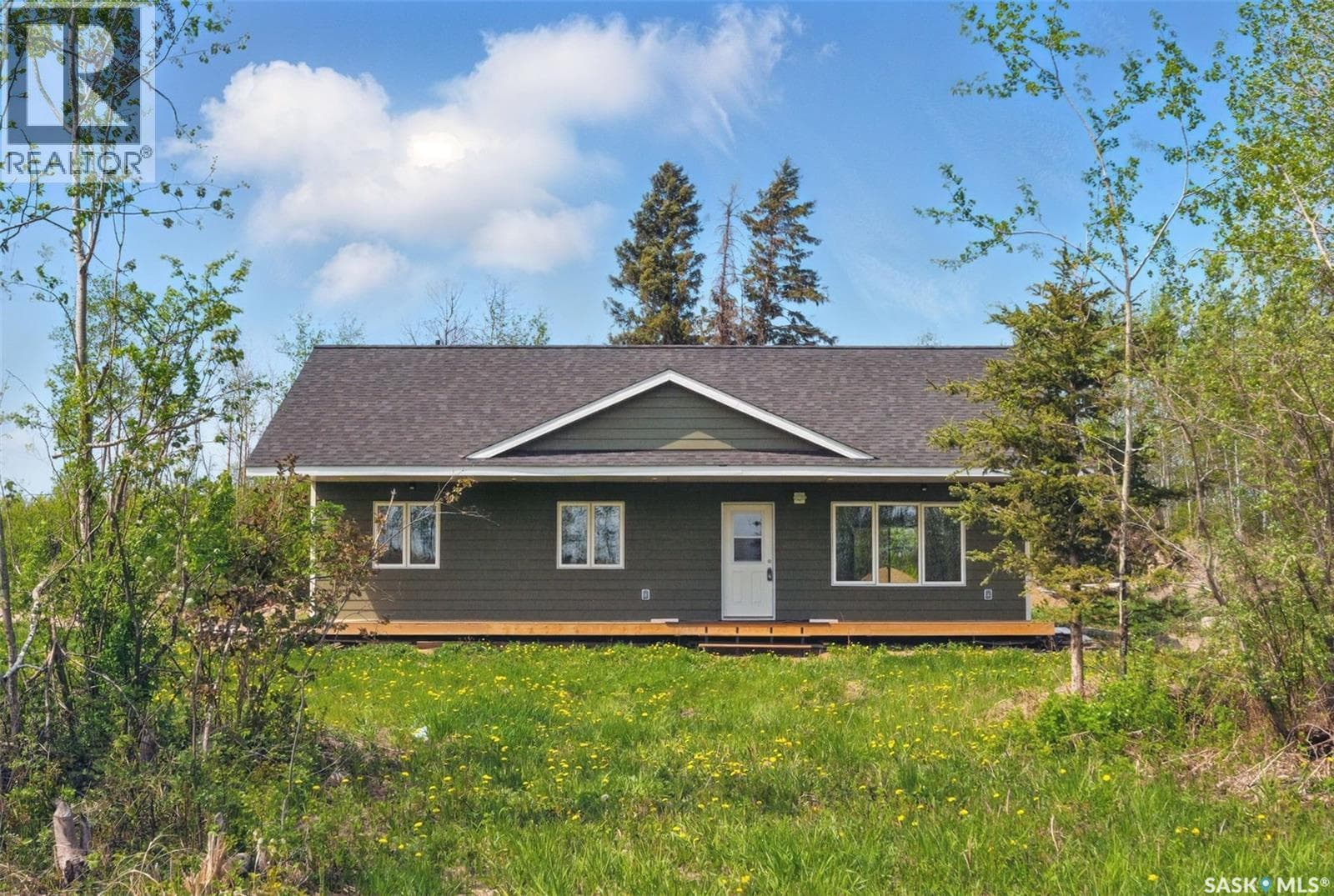304 Railway AVENUE