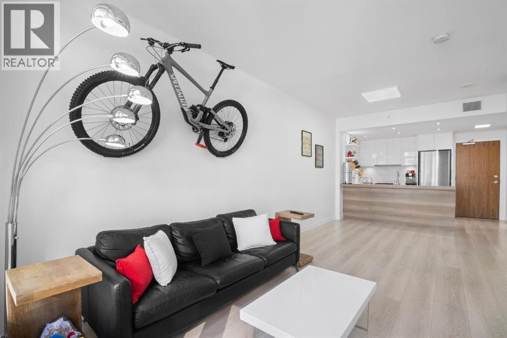 501, 138 Waterfront Court SW — photo 4