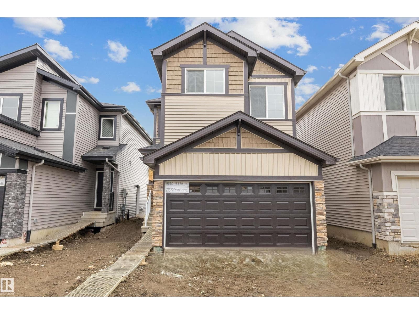 8520 183 AV NW