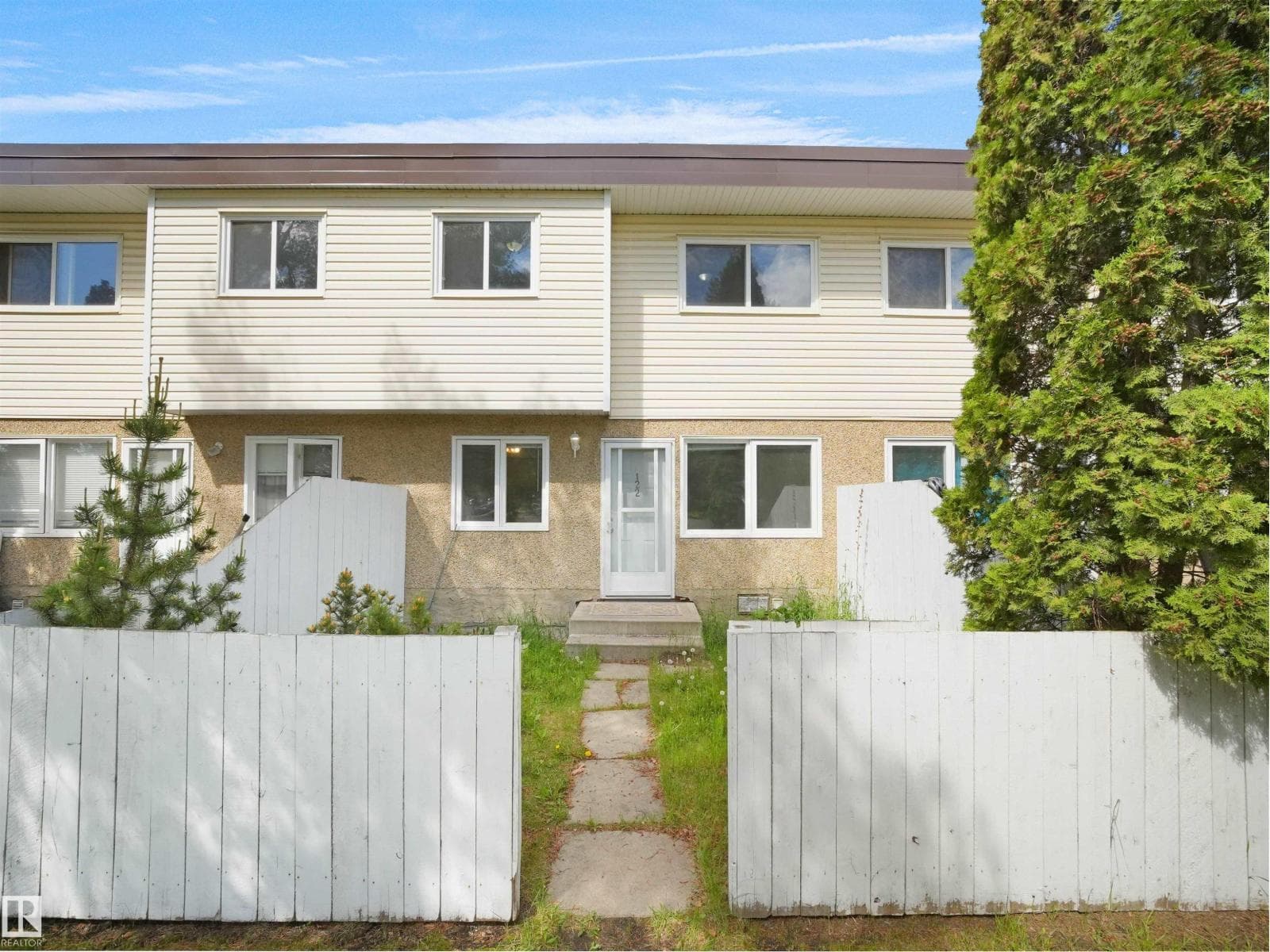 #122 16340 109 ST NW