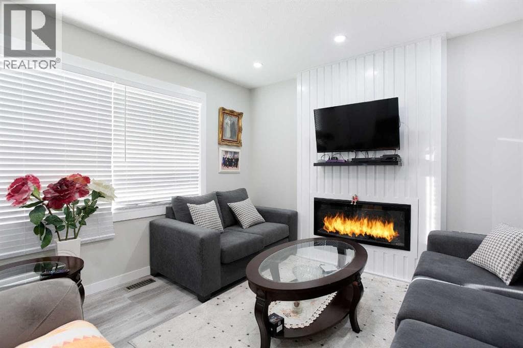 119 Maranda Close NE — photo 3