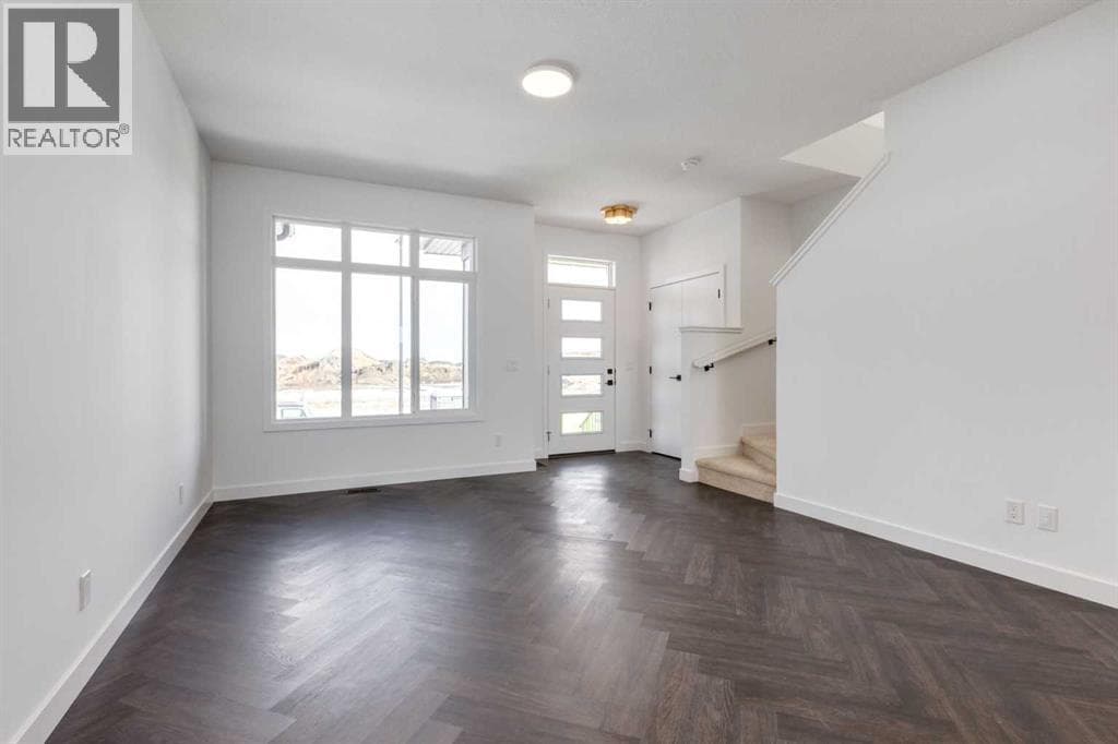 282 Heartwood Parade SE — photo 2