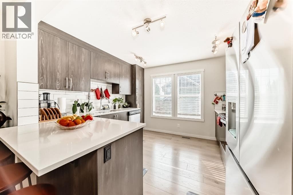 206 Cranbrook Square SE — photo 3
