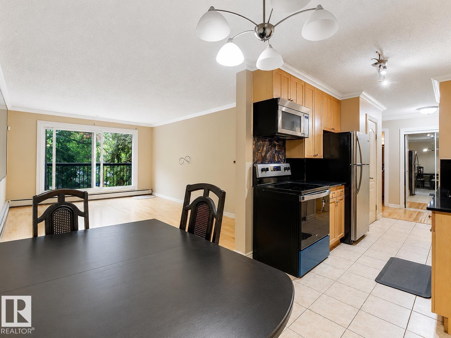 #403 10165 113 ST NW